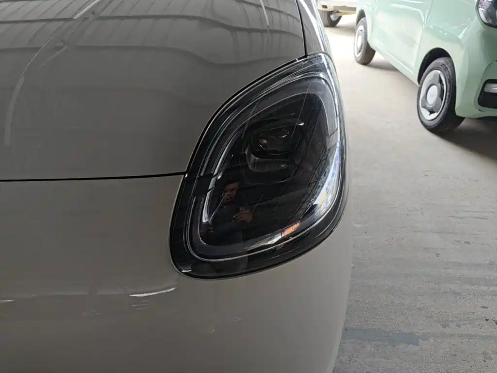Wuling Motors Hongguang MINIEV 2026 2025 4-Door Advanced