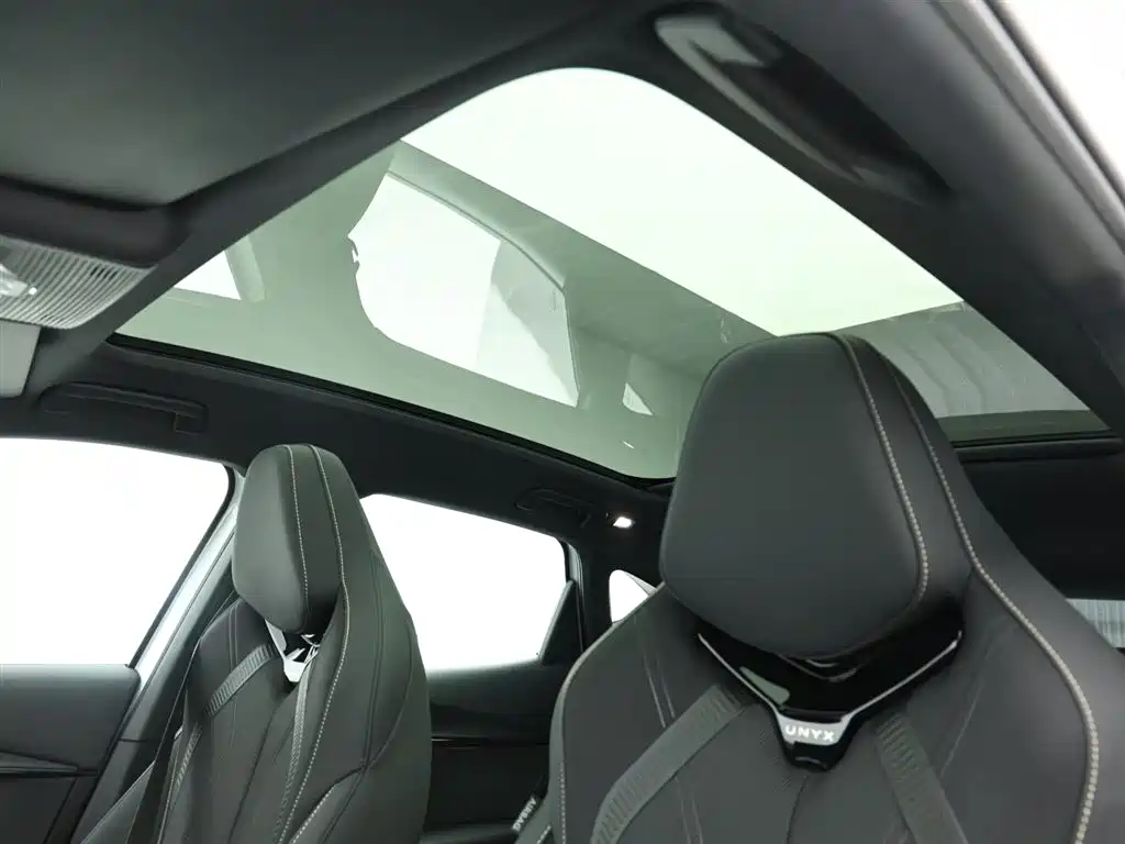 Volkswagen Unique 06 2025 Pure фото 12