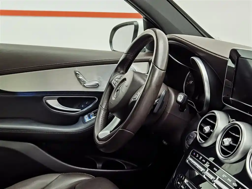 Mercedes-Benz GLC 2017 GLC 200 4MATIC фото 22