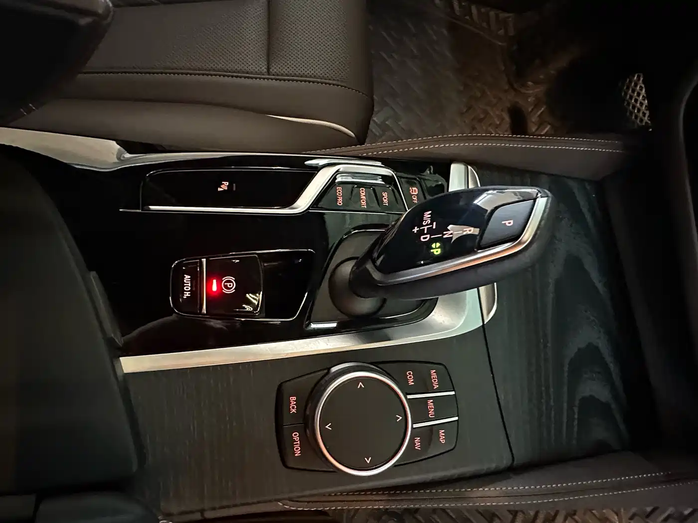 BMW 5 Series 2022 Facelift 530Li Leading M Sport Package фото 18