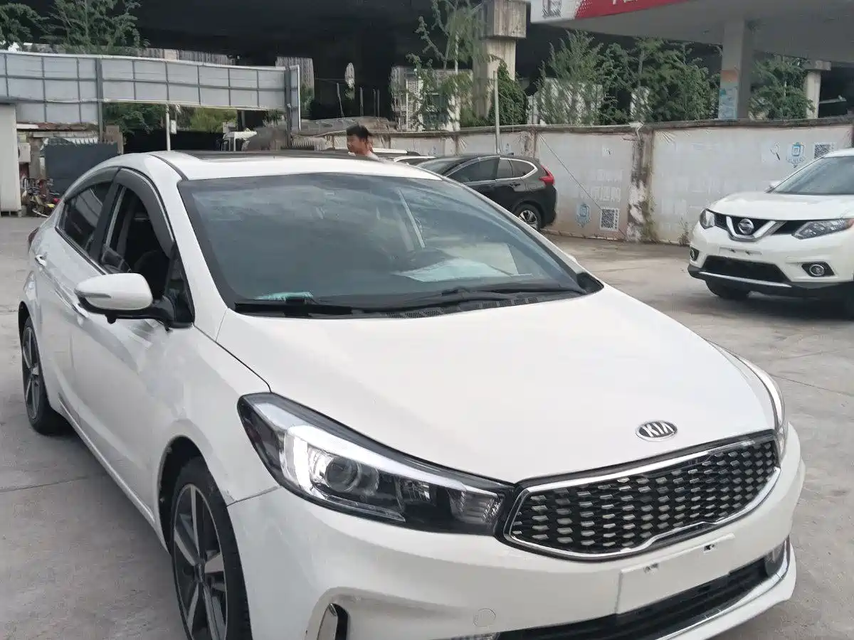 Kia K3 2017 1.6L Automatic 15th Anniversary Special GLS фото 3