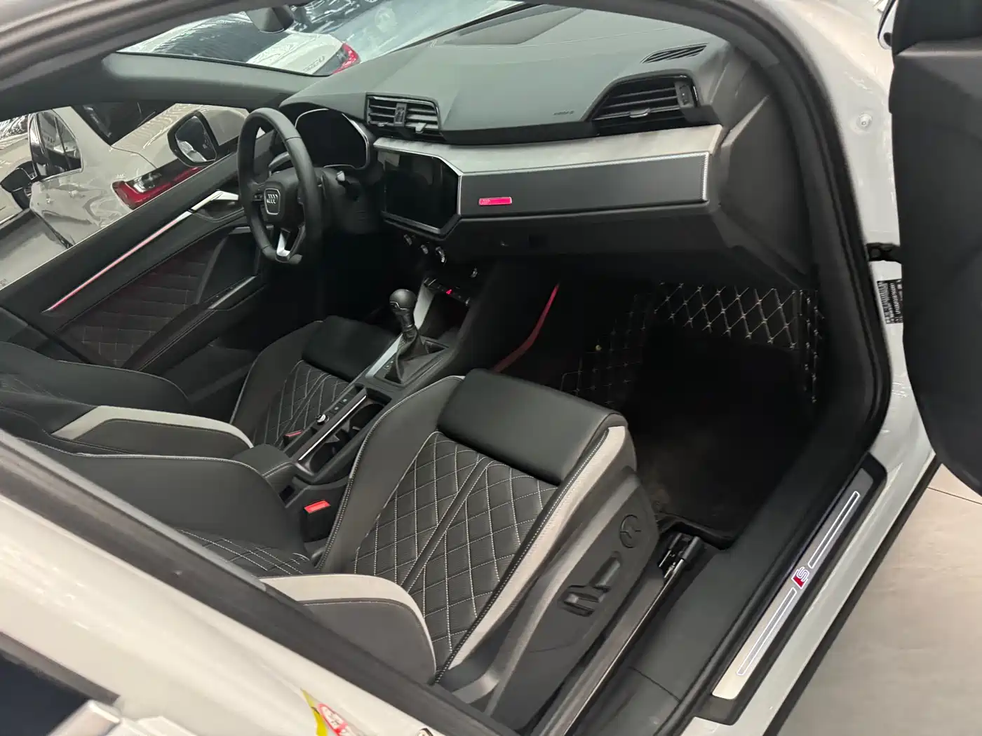 Audi Q3 2024 35 TFSI Progressive Sport фото 6
