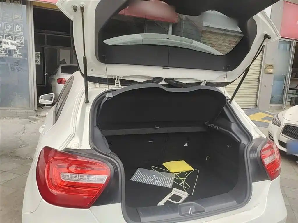 Mercedes-Benz A-Class (Import) 2015 A 180 фото 19