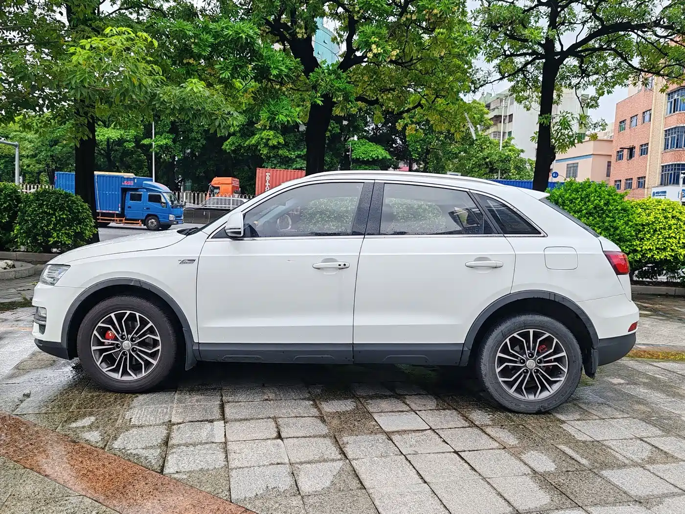 Zotye SR7 2017 2016 1.5T CVT Magic Cube Dream Edition (China V)