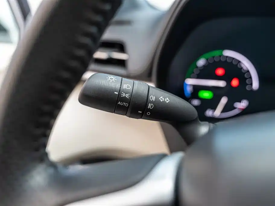 Toyota Sienna 2021 2.5L Hybrid Luxury Edition фото 21