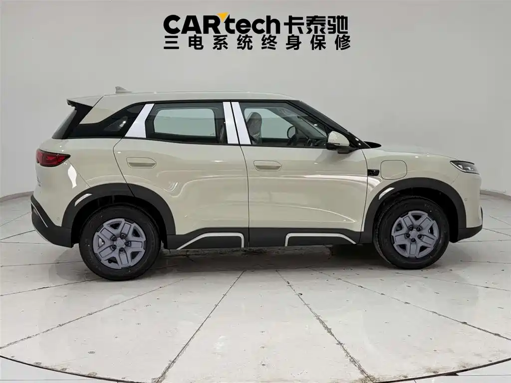 BYD Yuan UP 2025 Smart Drive Edition 401KM Vitality Version фото 12