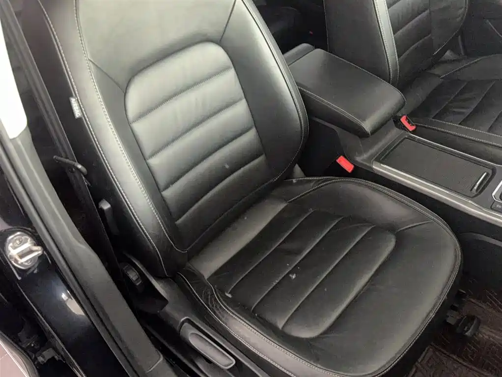 Volkswagen Passat 2017 280TSI DSG Elegance фото 3