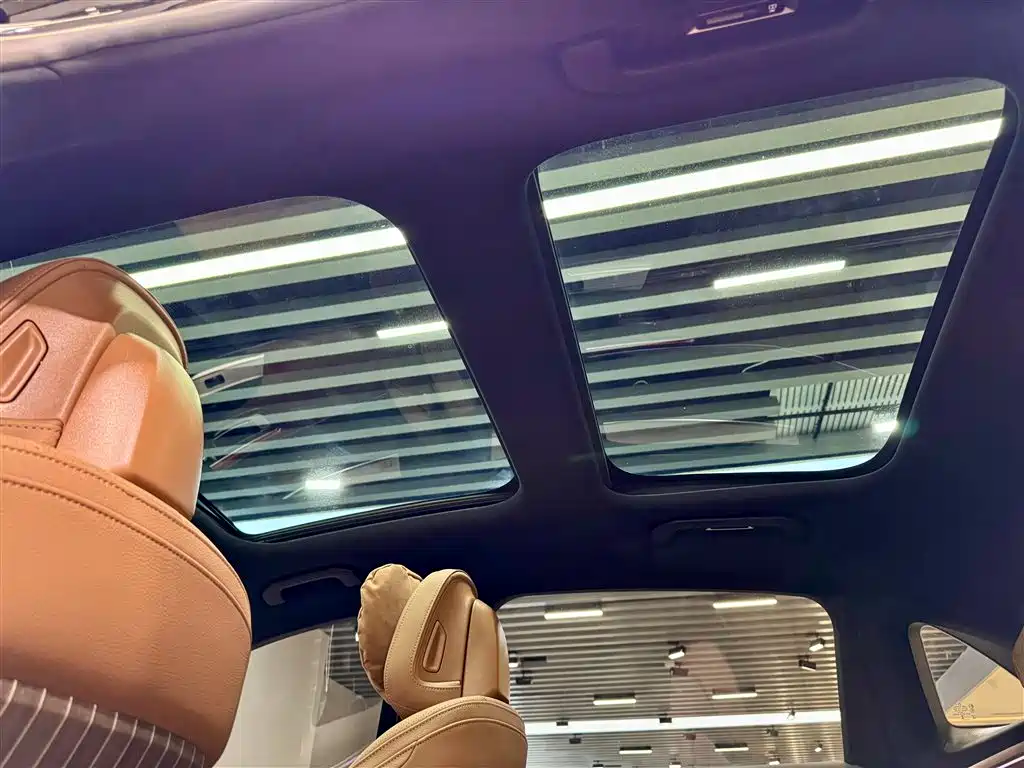 Mercedes-Benz E-Class 2024 E 300 L Fashion фото 24