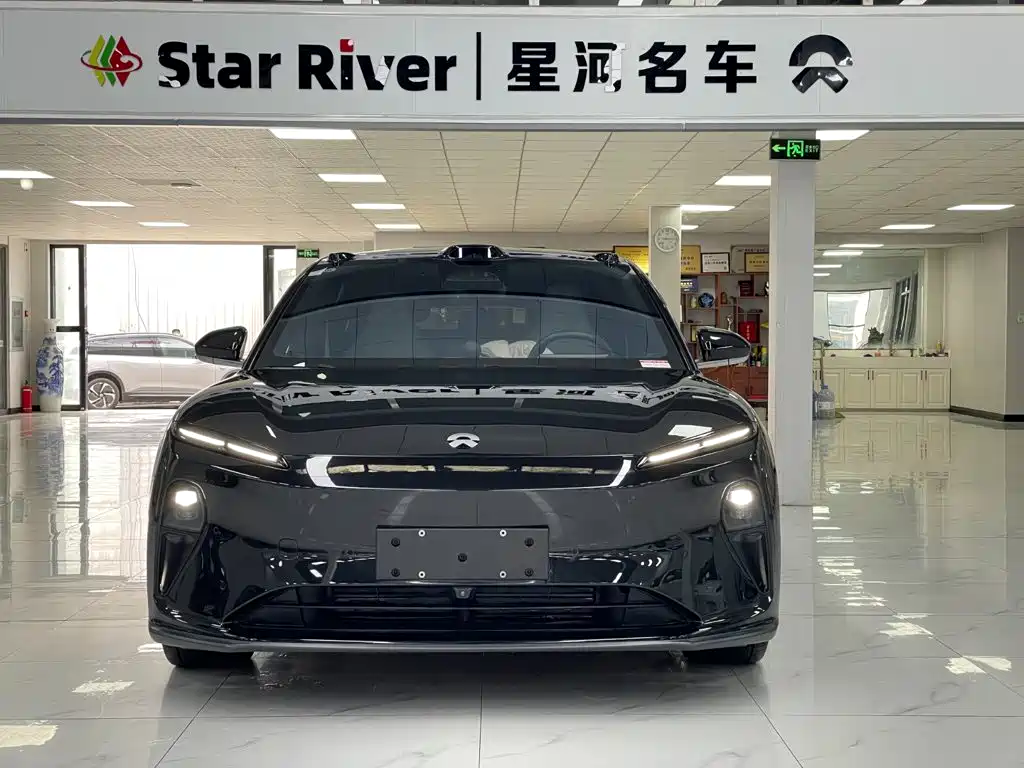 Фото 2 - NIO ET5T