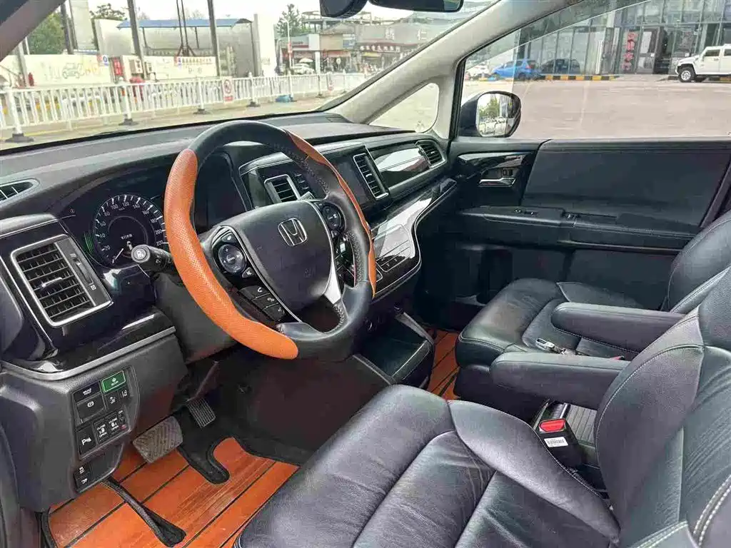 Honda Elysion 2019 2.0L Hybrid Luxury Edition фото 7