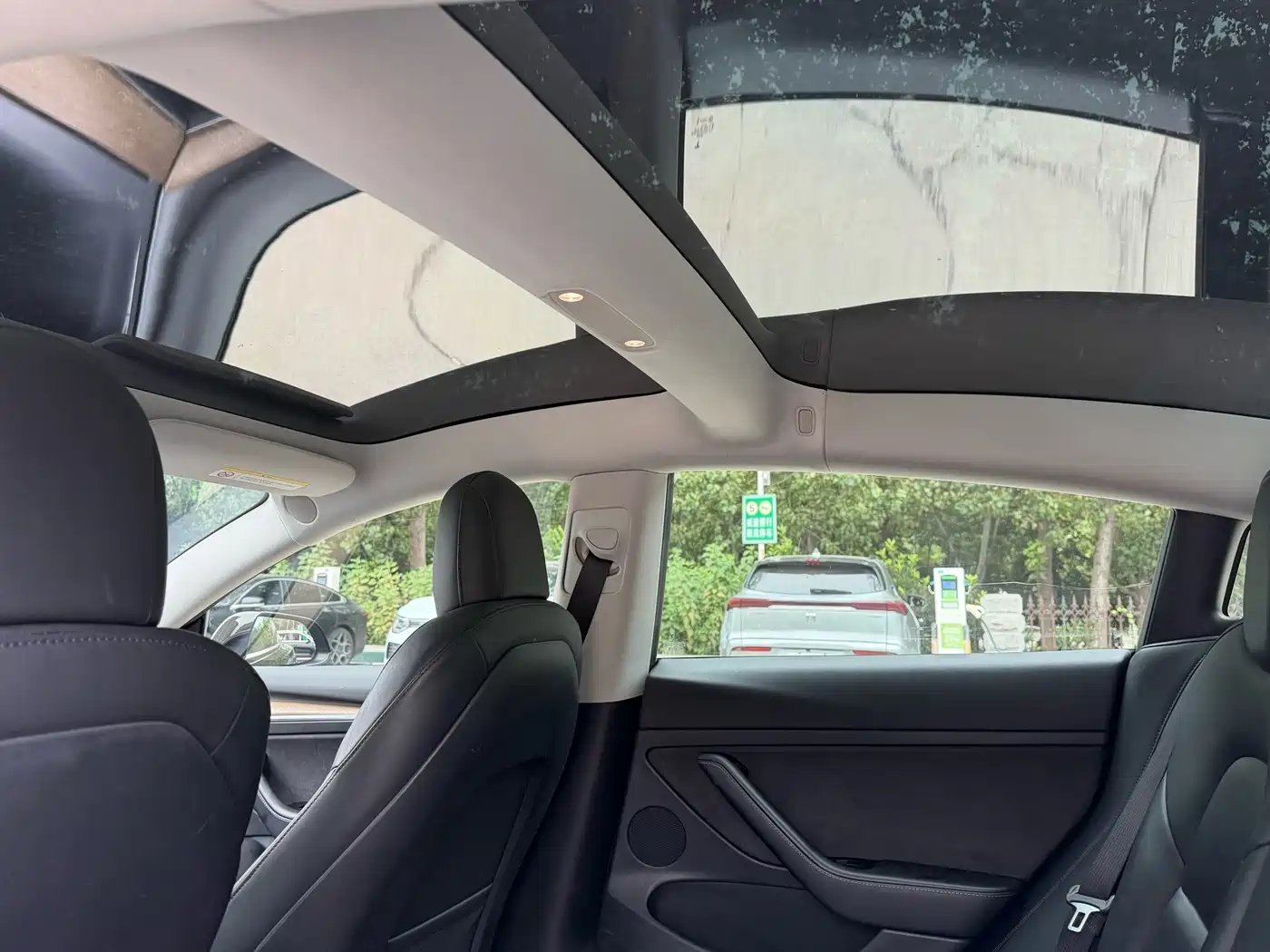 Фото 8 - Tesla Model 3