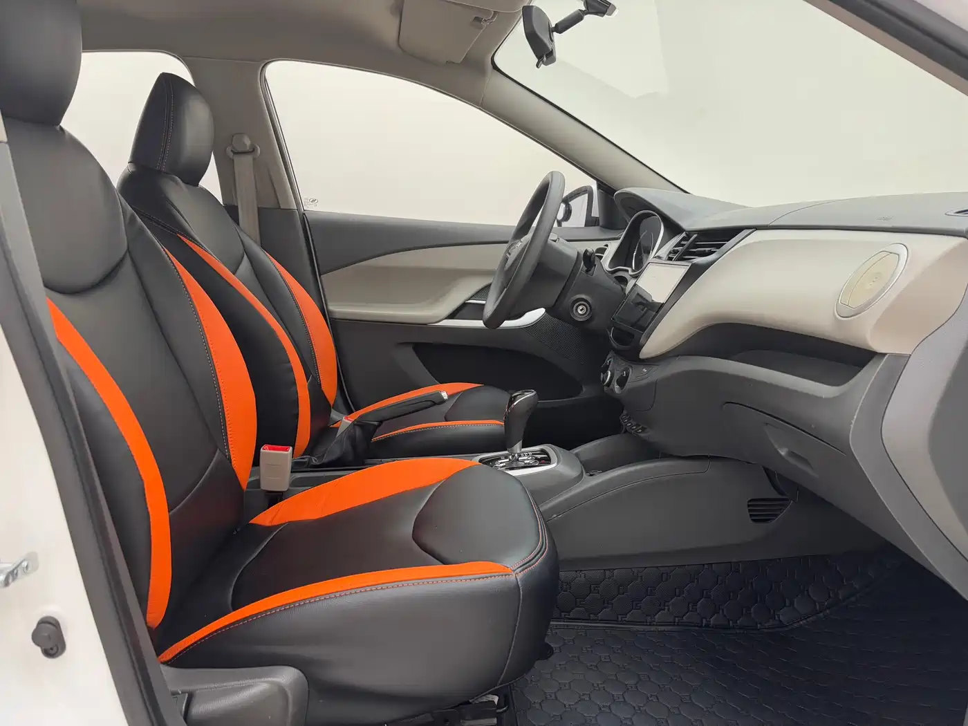Chevrolet Sail 2015 Sail 3 1.3L AMT Ideal Edition фото 12