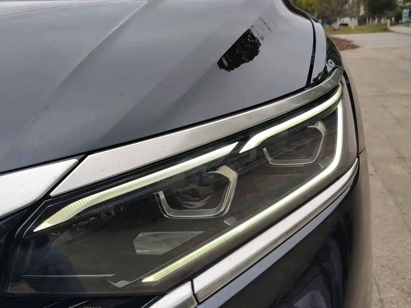 Volkswagen Passat 2022 330TSI Starlight Luxury Edition фото 18