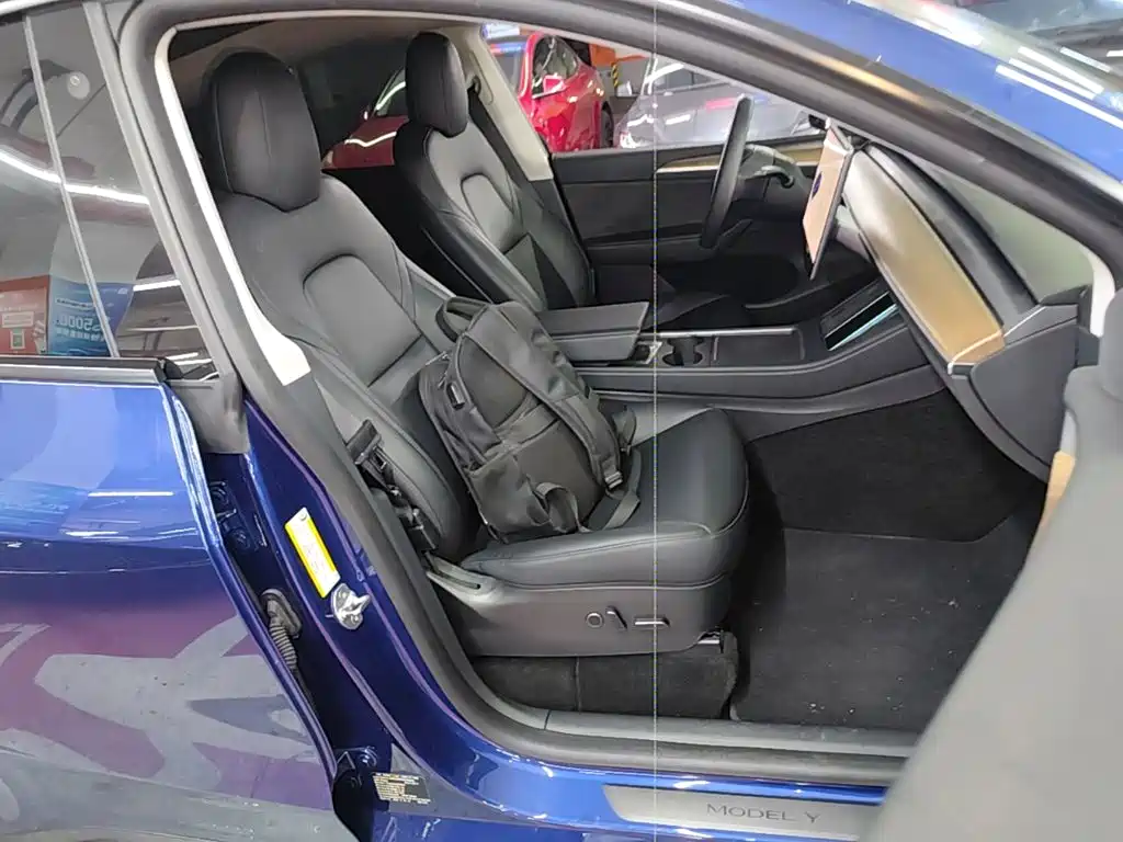 Фото 25 - Tesla Model Y