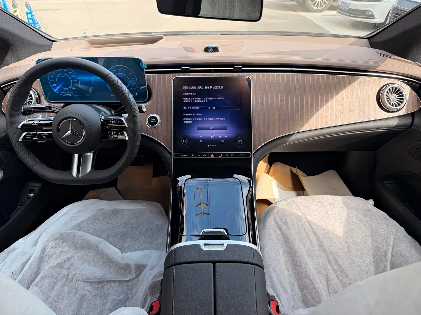 Mercedes-Benz EQE 2025 Model 500 4MATIC Luxury Edition фото 20