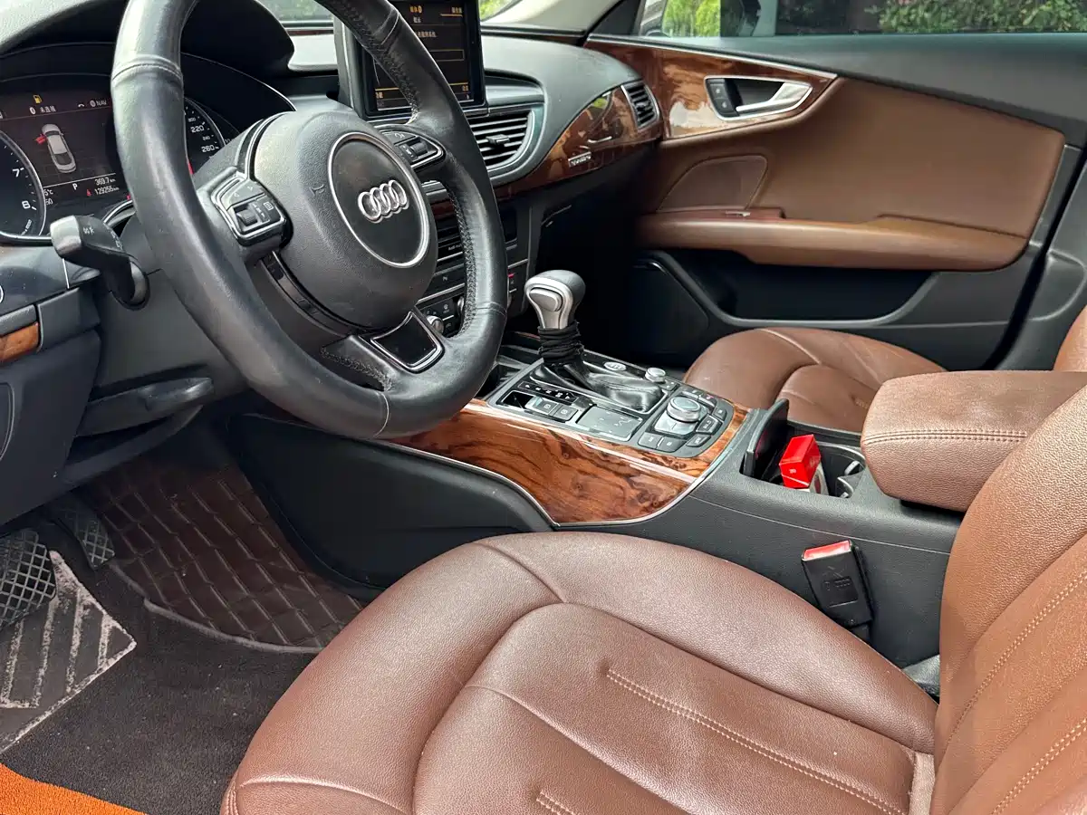 Audi A7 2012 3.0TFSI quattro Comfort фото 7