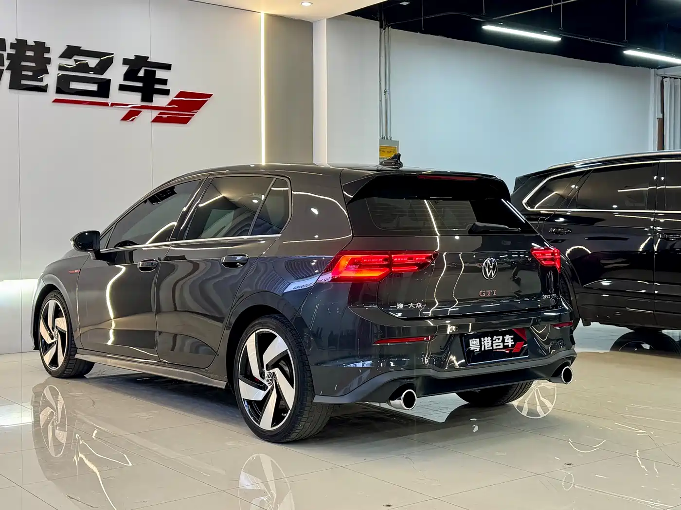 Volkswagen Golf GTI 2021 Facelift 380TSI DSG GTI фото 4