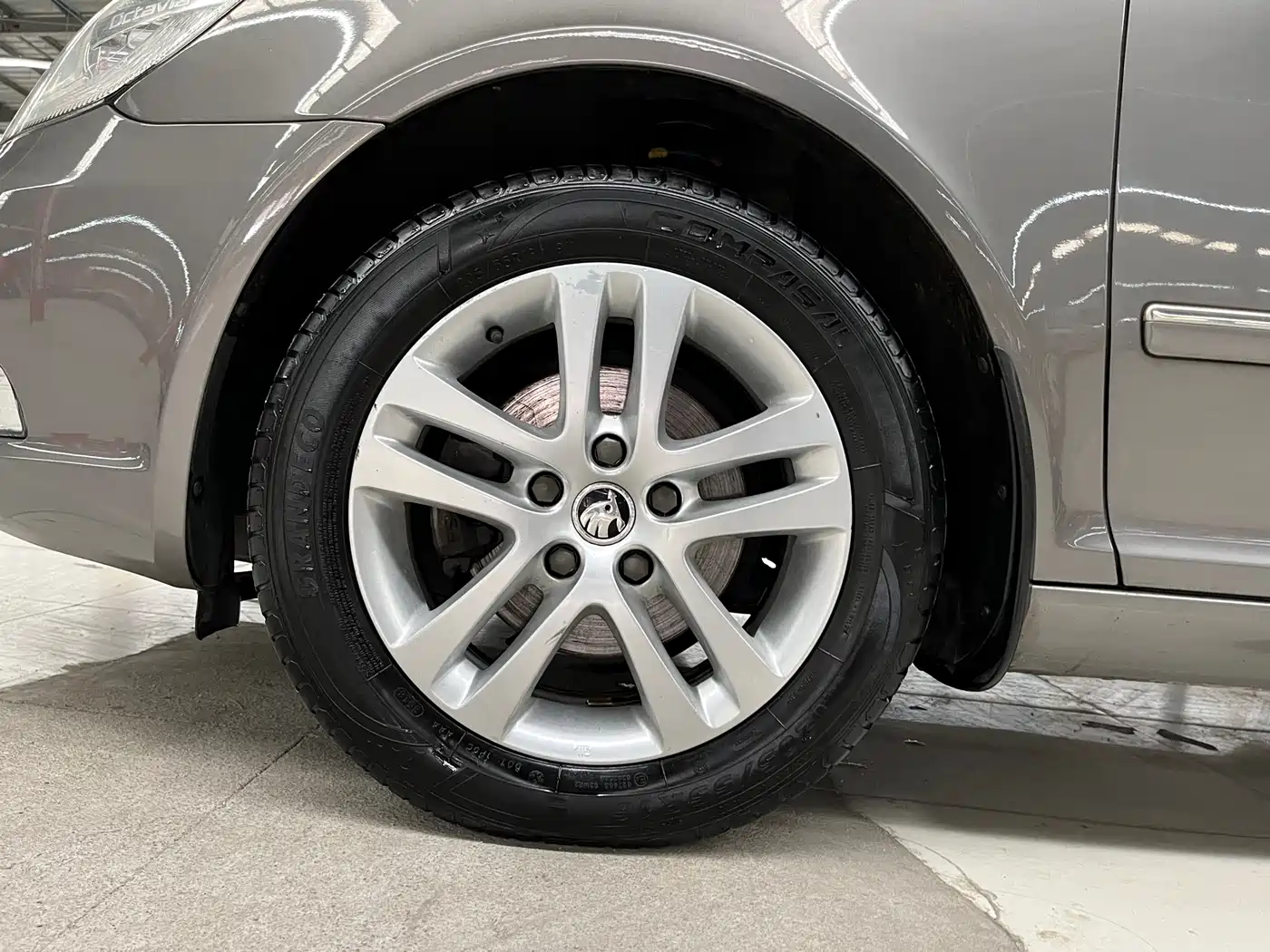 Škoda Octavia 2014 1.6L Auto Yijun Edition фото 14
