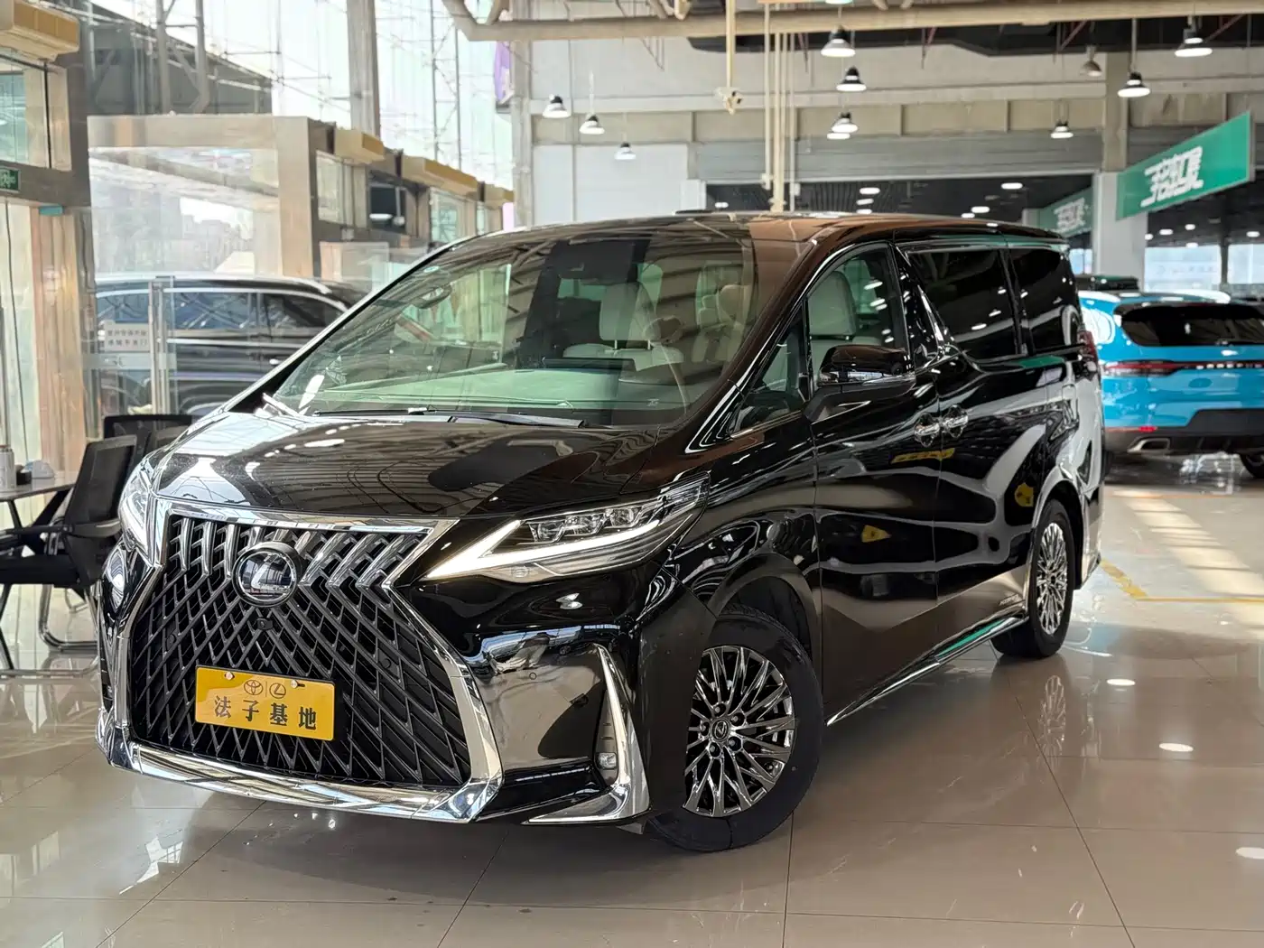 Lexus LM 2020 300h Seven-Seater Elegance Edition