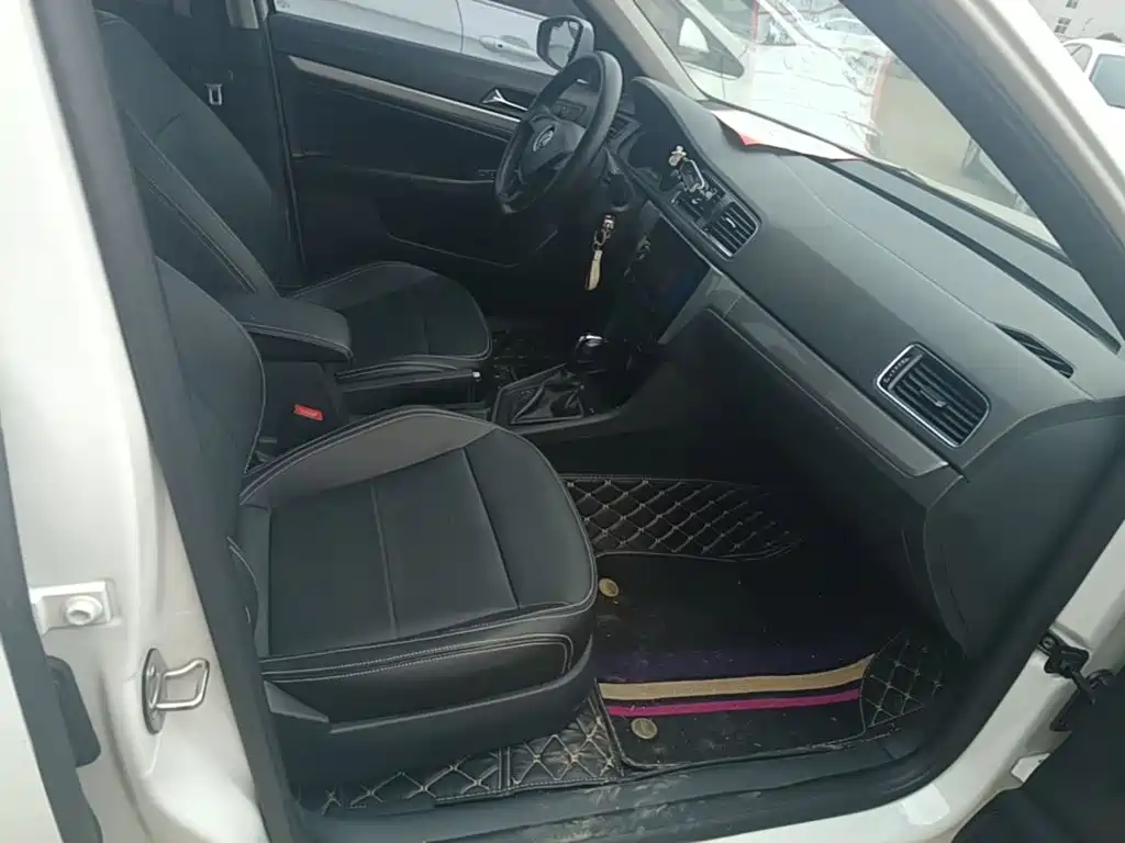 Фото 25 - Volkswagen Lavida