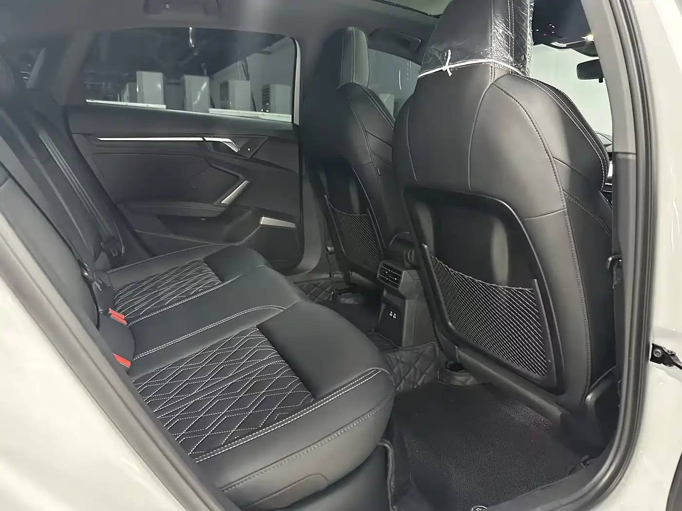 Audi A3 2025 Facelift A3L Limousine 35TFSI Flying Spur Premium фото 12