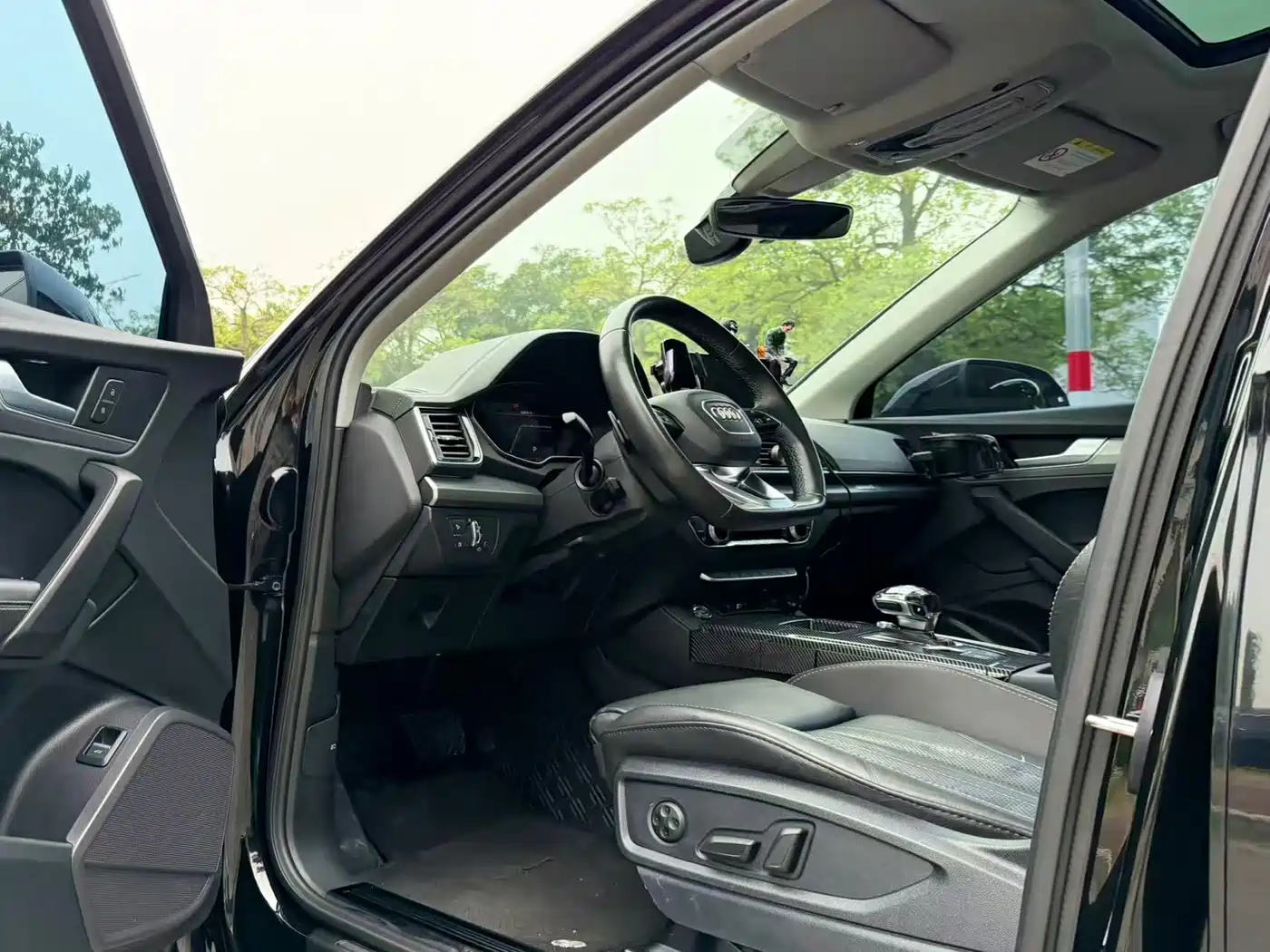 Audi Q5L 2022 40T Luxury Dynamic фото 4