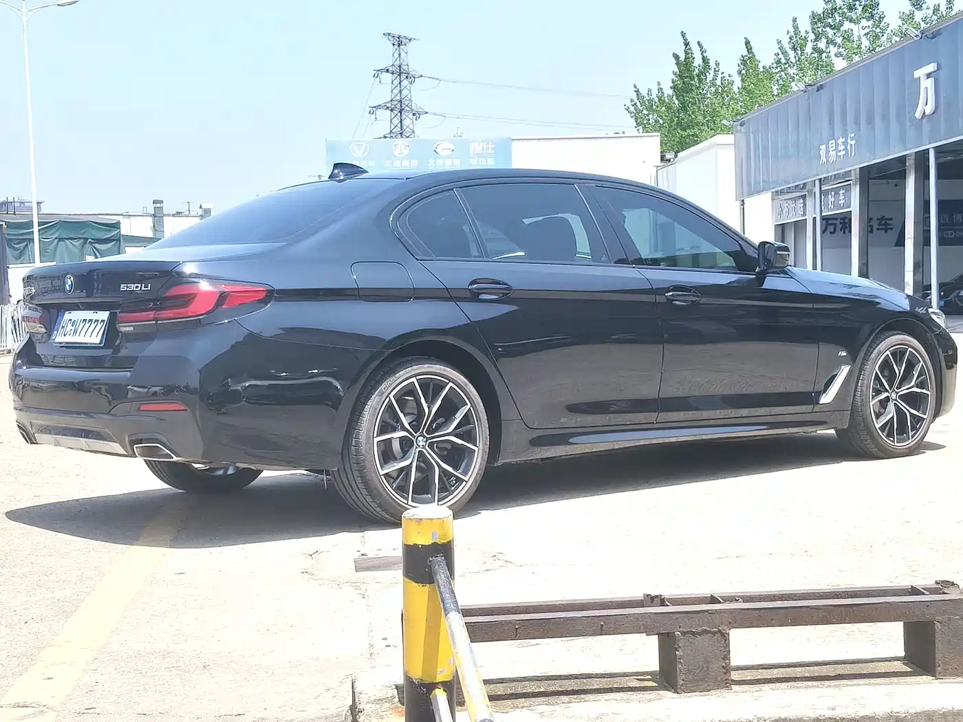 BMW 5 Series 2023 530Li Premium M Sport Package фото 8
