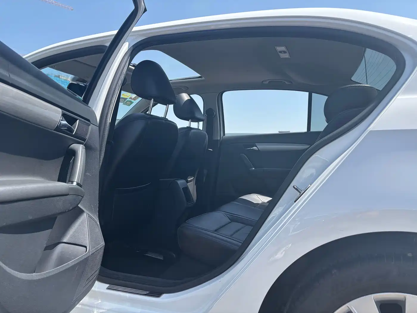 Volkswagen Lavida 2013 Facelift Classic 1.6L Automatic Comfort фото 9