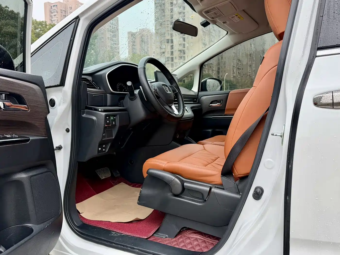 Honda Odyssey 2022 2.0L e:HEV Sharp·Intelligent Edition фото 10