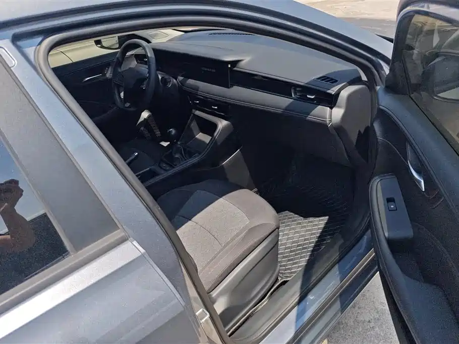 ROEWE I5