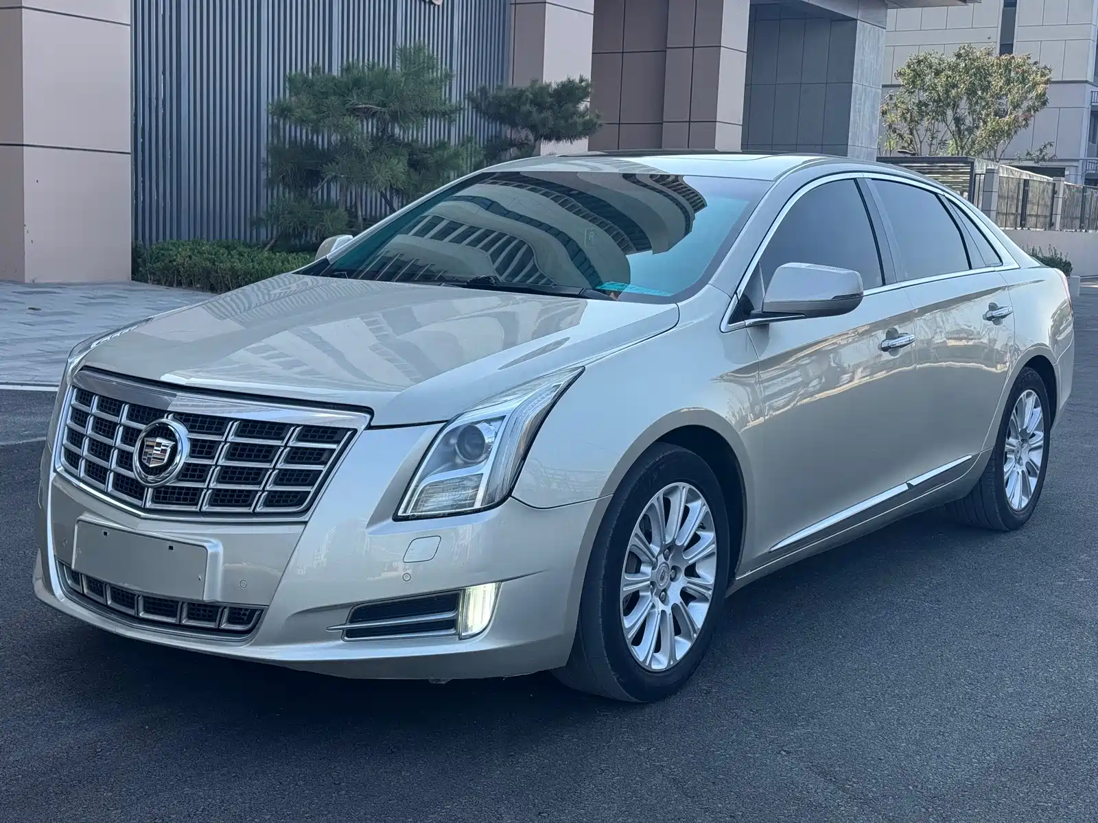 صورة 1 - Cadillac XTS