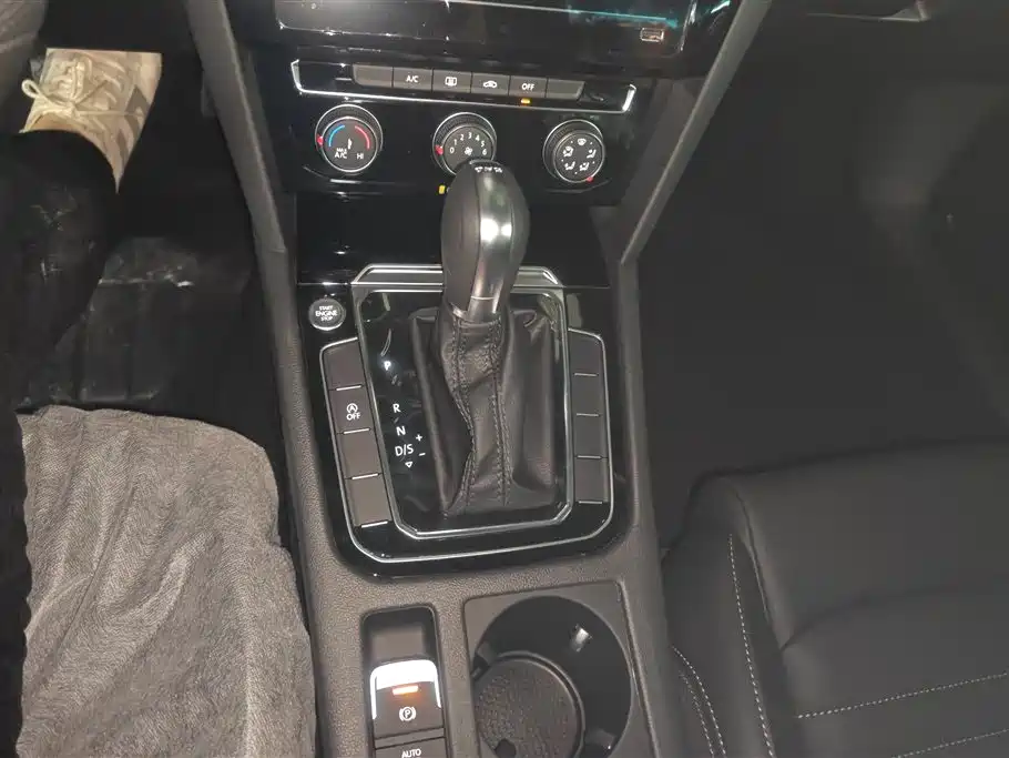 Volkswagen Magotan 2025 Popular Edition 280TSI DSG Comfort фото 16