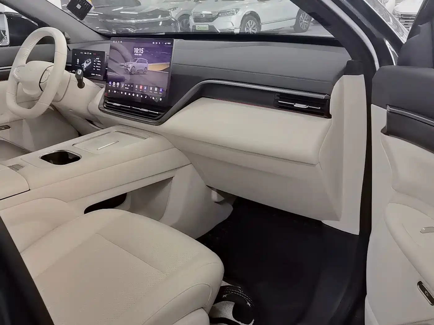 2025 Dongfeng Yipai eπ008