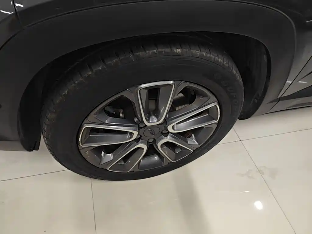Фото 23 - Geely ICON