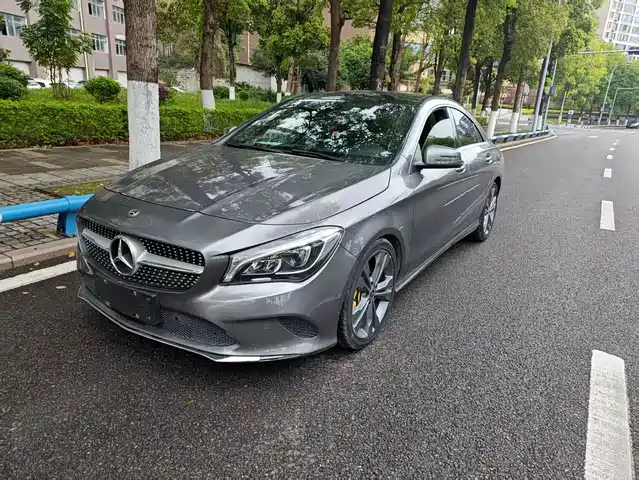MERCEDES-BENZ CLA