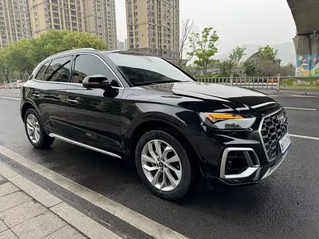Audi Q5L 2022 40T Fashion Dynamic