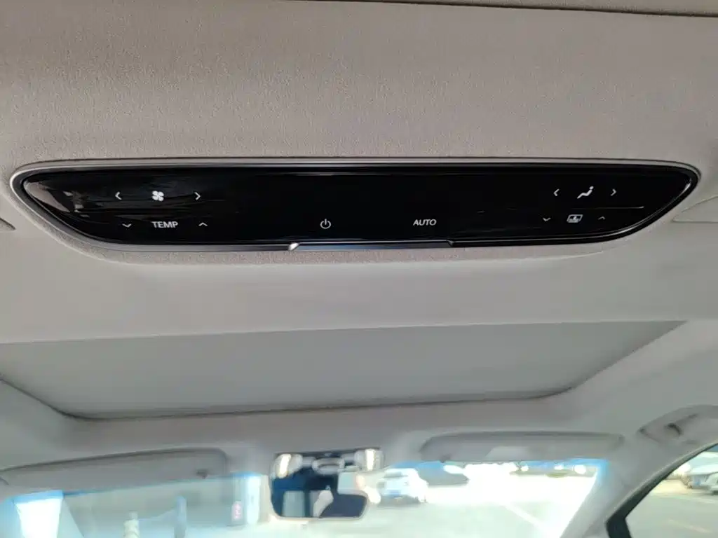 Buick Century 2023 2023 2.0T 6-Seat World Edition