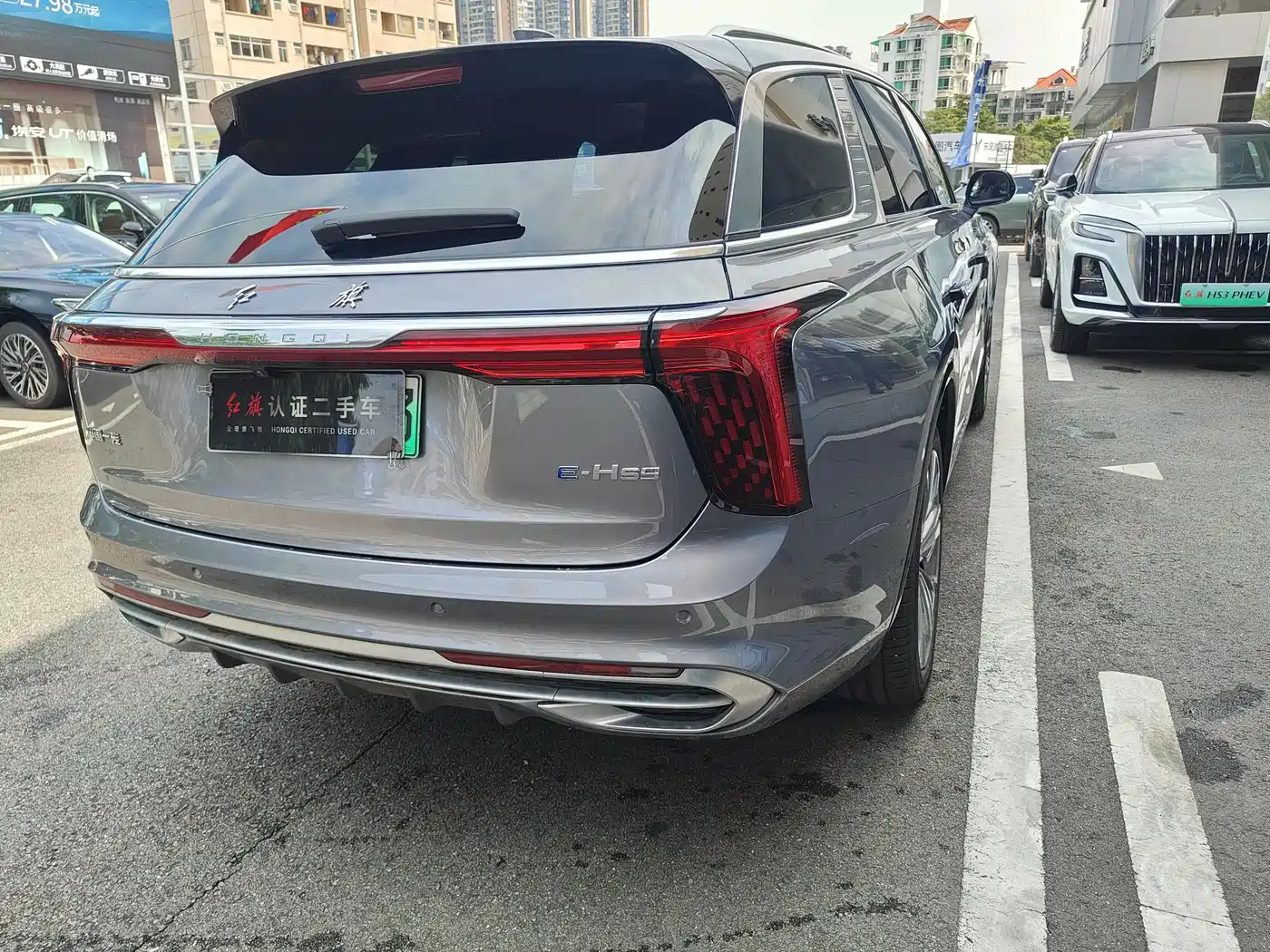 Hongqi E-HS9 2022 690km Qi Xiang Edition (6-seater) фото 4
