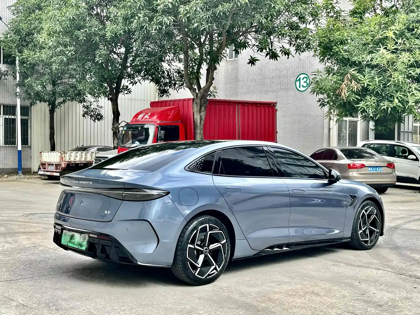 BYD Seal 2022 700km Long Range RWD Edition фото 9