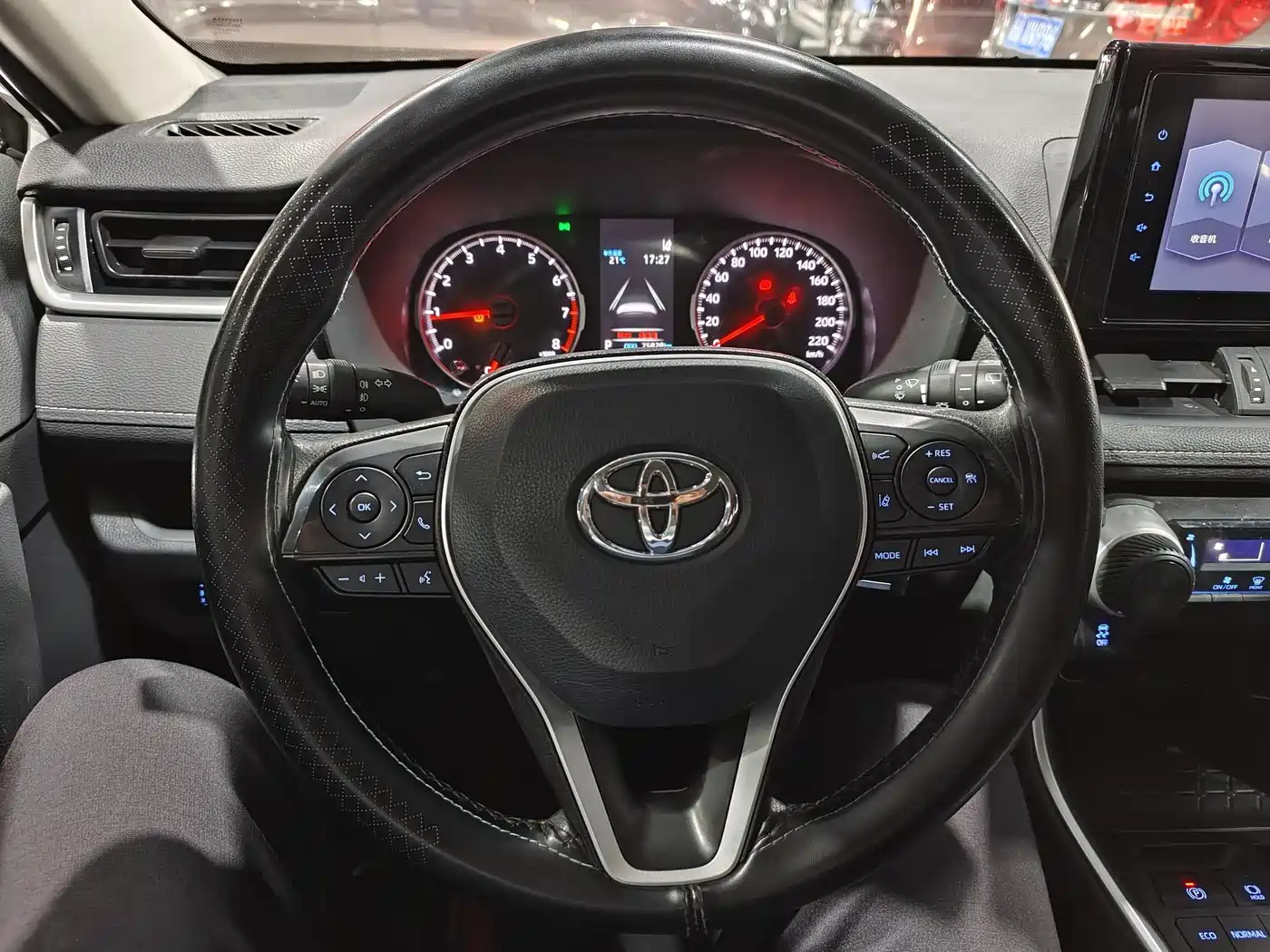 Toyota RAV4 Rongfang 2022 2.0L CVT 2WD Urban Edition фото 10