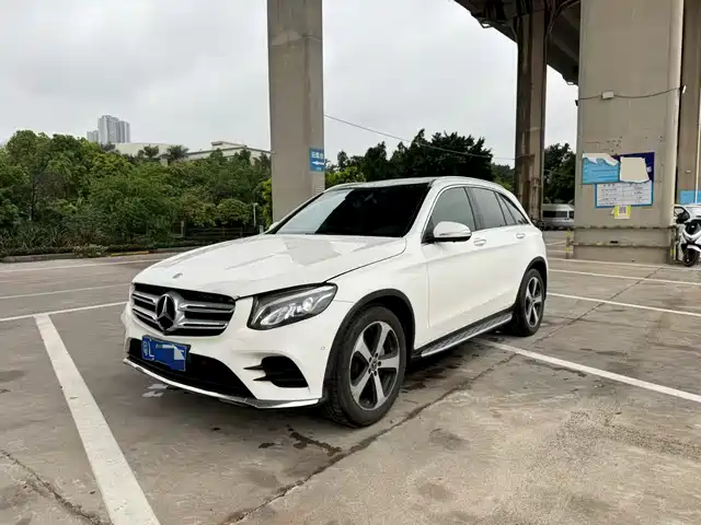 MERCEDES-BENZ GLC