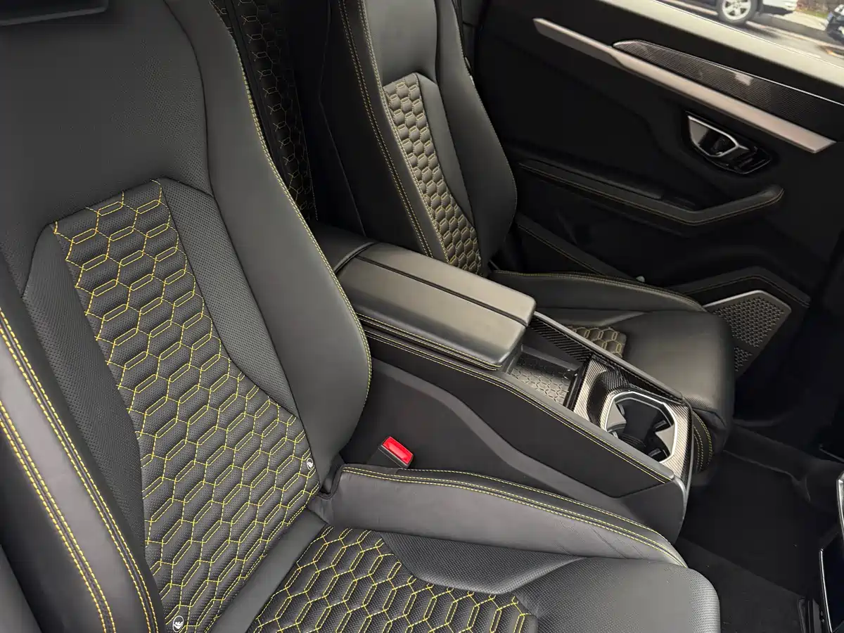 Lamborghini Urus 2018 4.0T V8 фото 7