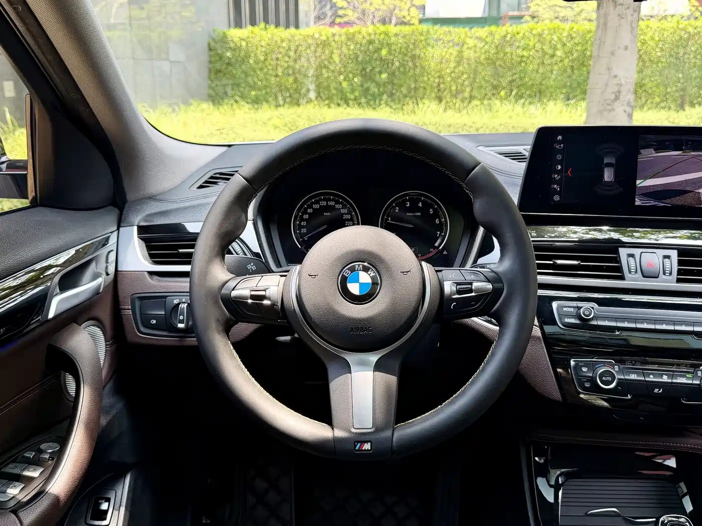 BMW X2 2023 sDrive25i M Sport Shadow Edition фото 12
