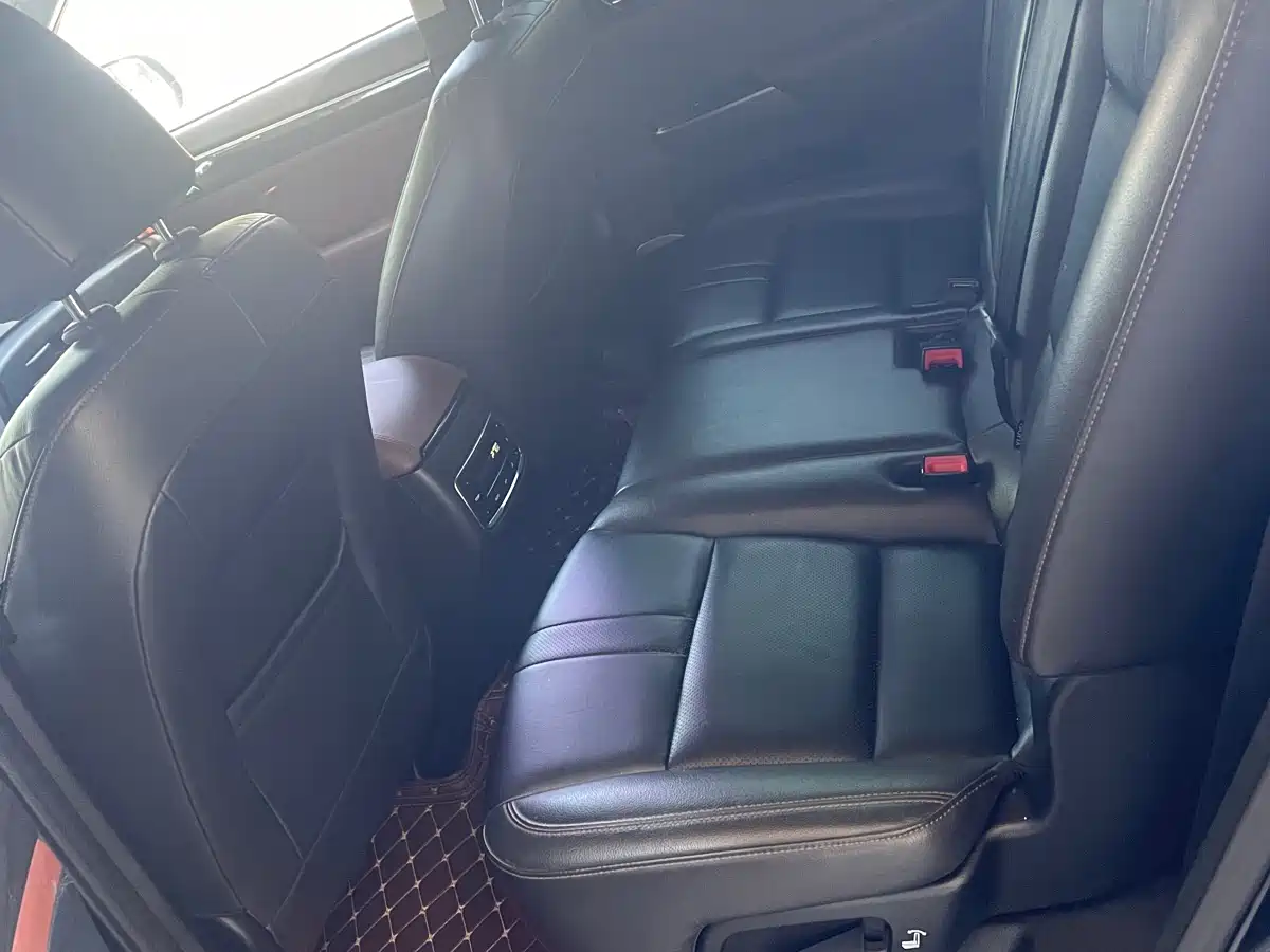 GAC Trumpchi Trumpchi GS8 2017 320T 2WD Luxury Smart Connect (7-seater) фото 7