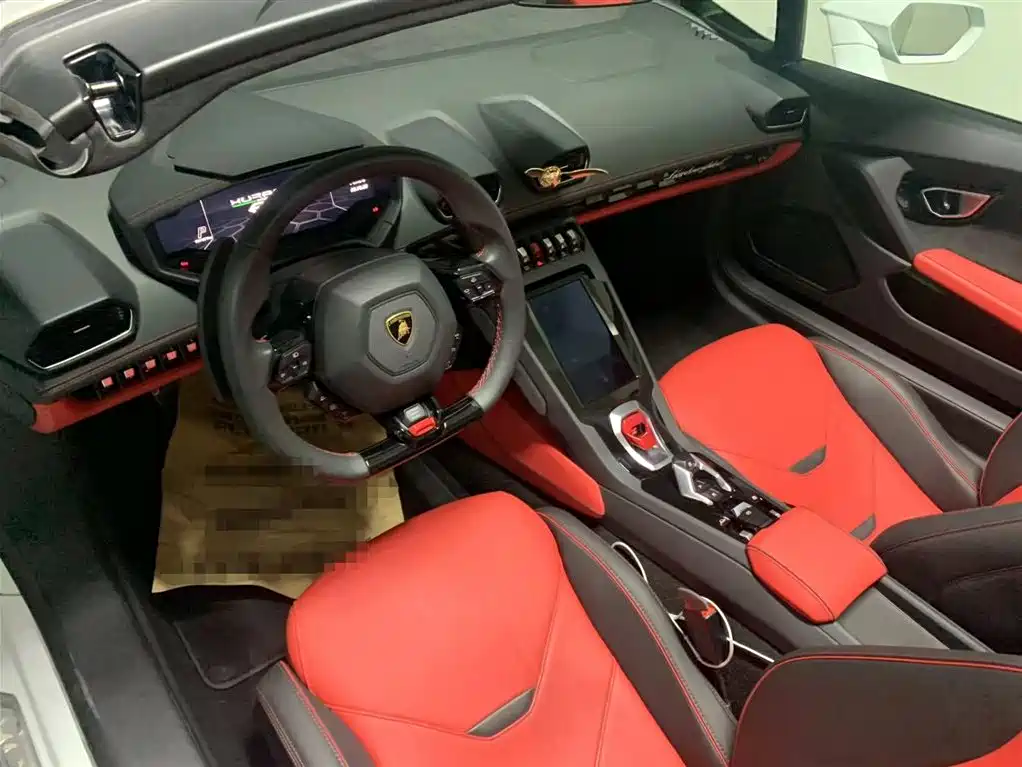 LAMBORGHINI HURACÁN