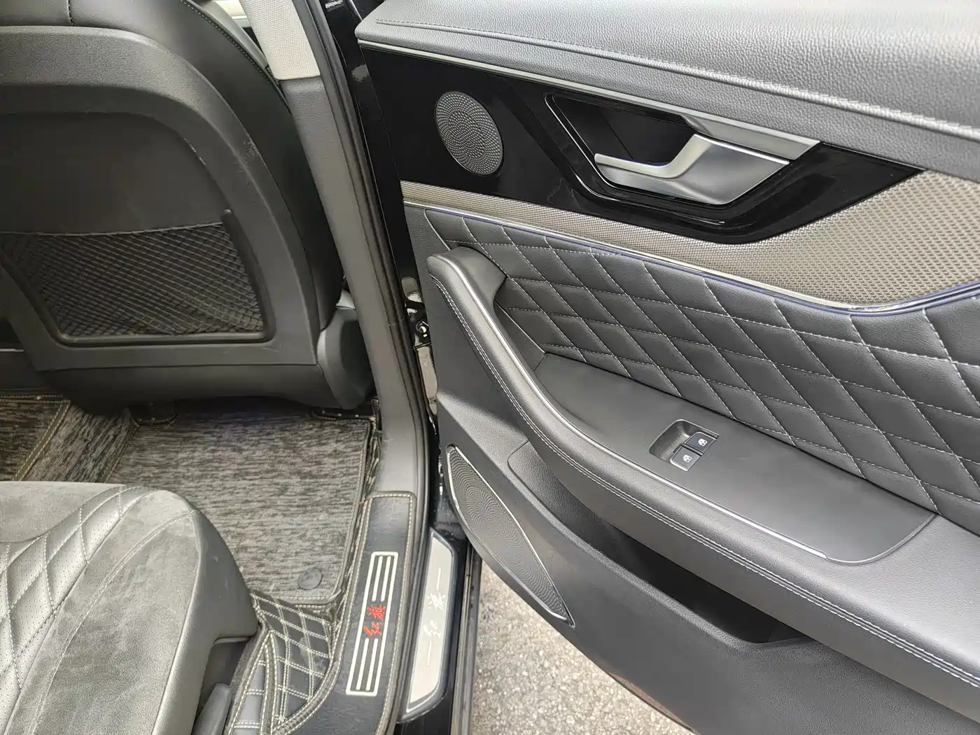 Hongqi HS5 2019 2.0T Smart Connect Enjoy Edition фото 14