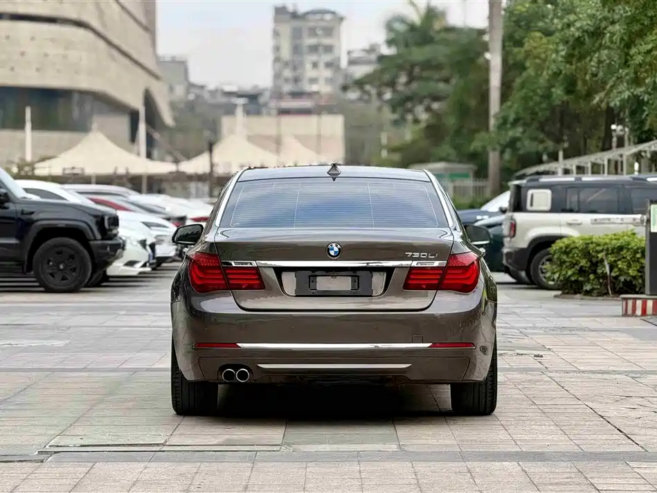 BMW 7 Series 2013 Model 730Li Leading фото 4