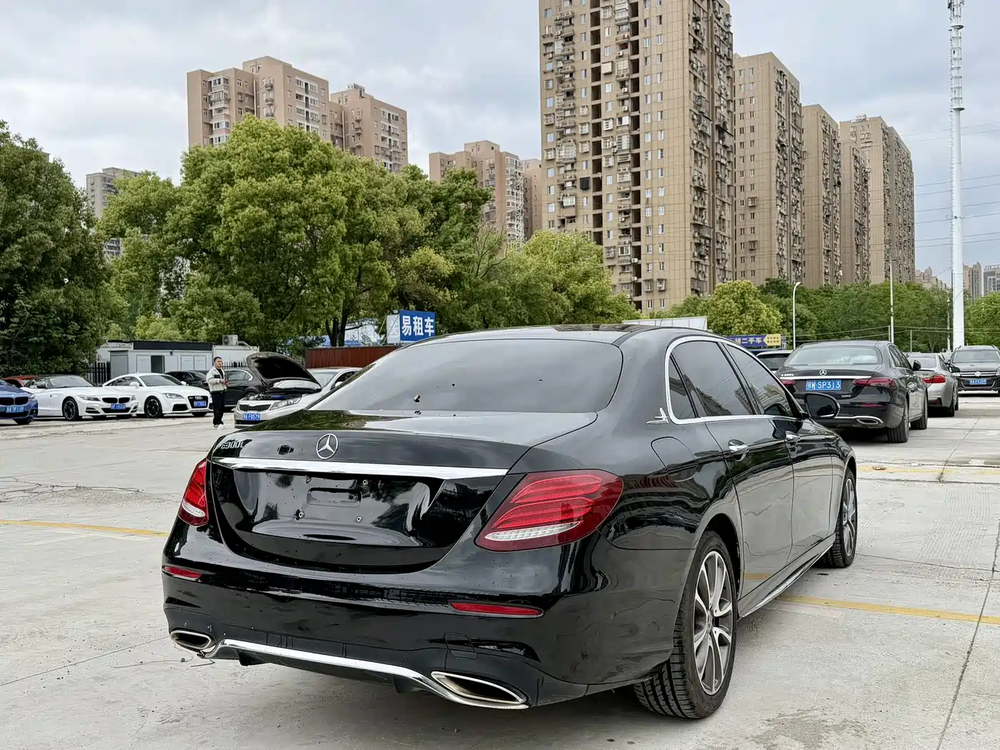 Mercedes-Benz E-Class 2016 E 300 L Sport Fashion Type фото 7
