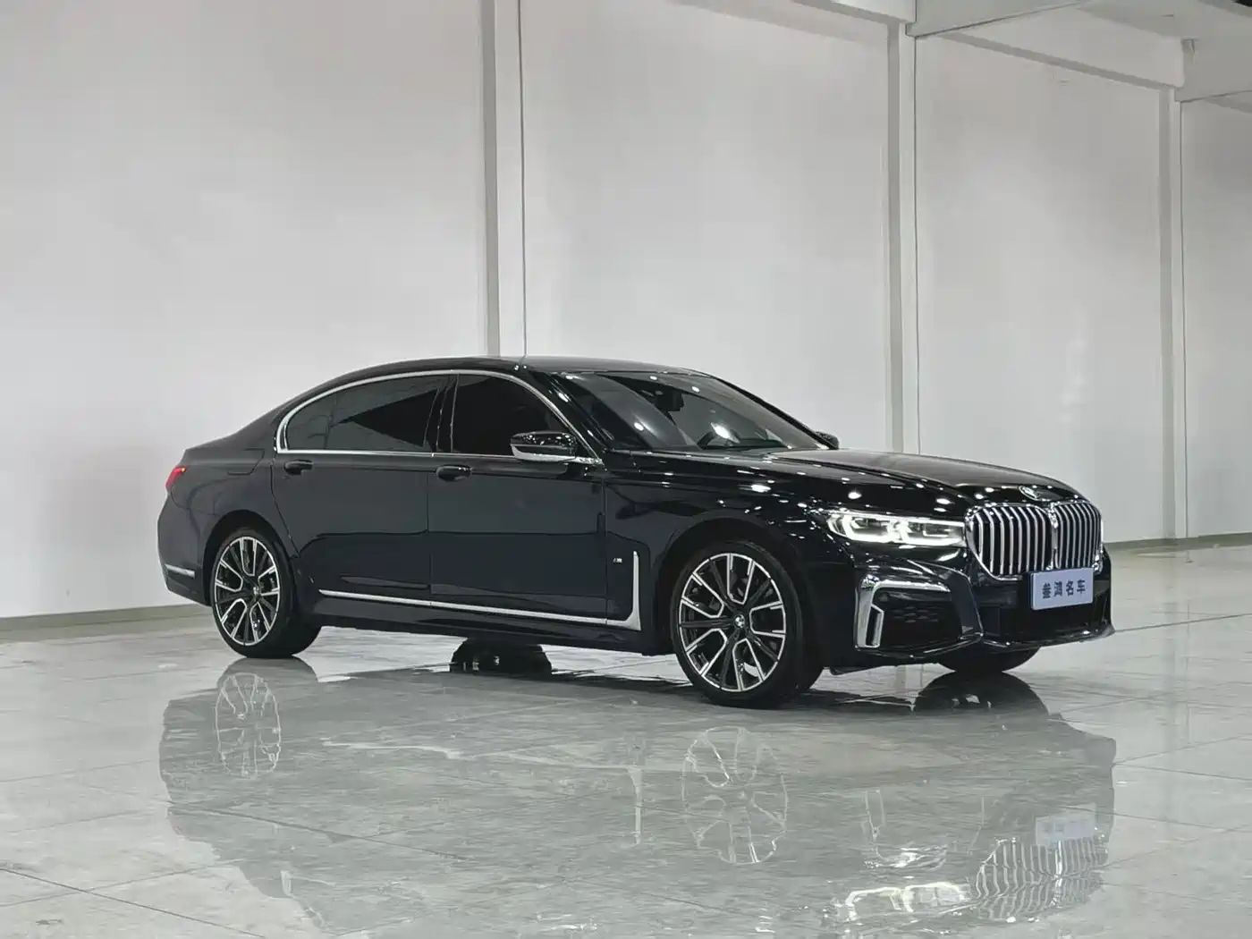 BMW 7 Series 2019 740Li Leading M Sport Package фото 3