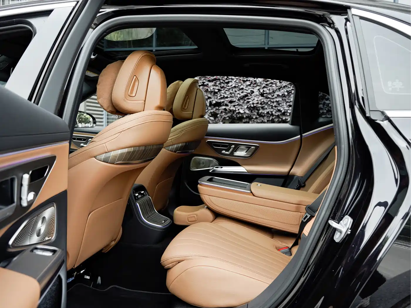 Mercedes-Benz E-Class 2024 Model E 300 L Luxury фото 19